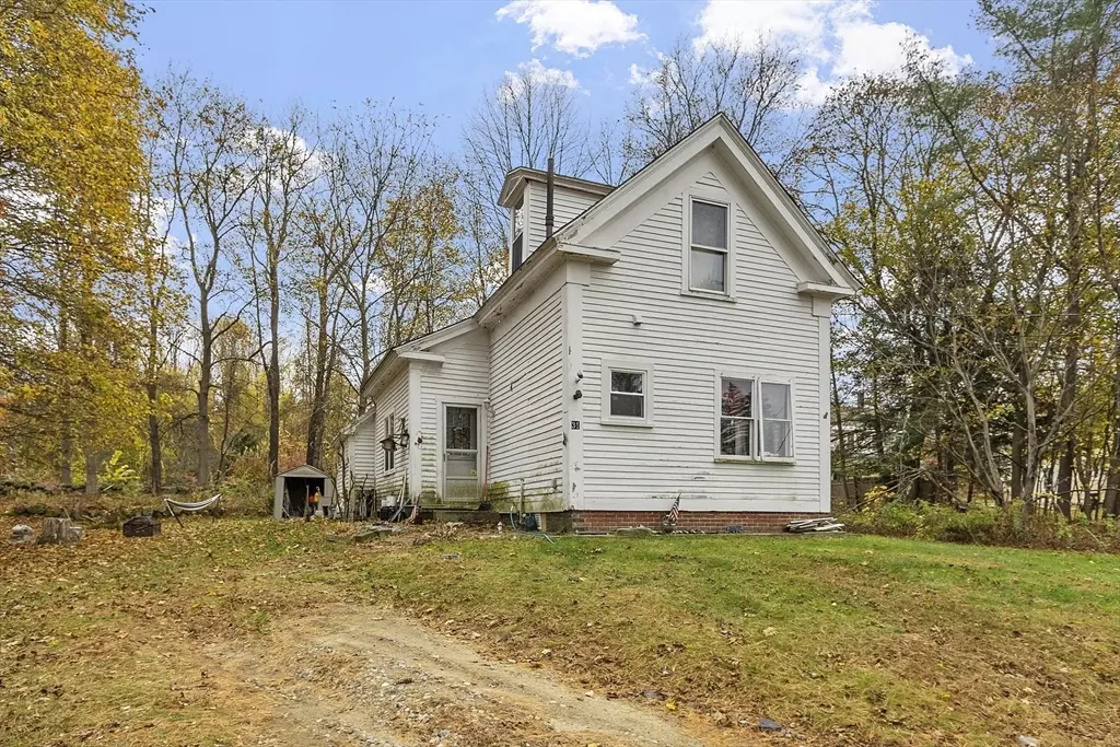 Athol, MA 01331,31 Kelton St