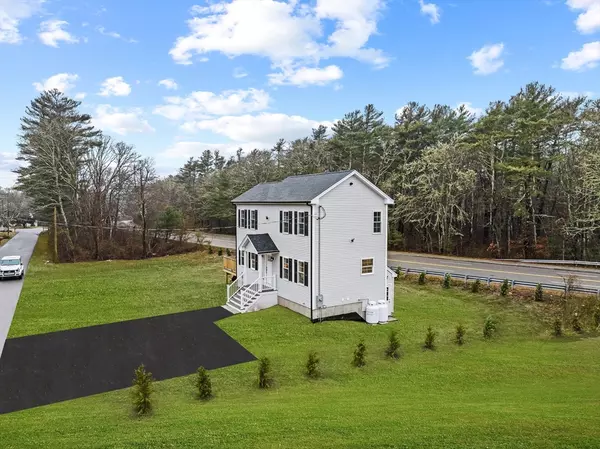 Acushnet, MA 02743,1 Morses Ln