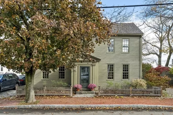 288 Merrimac St, Newburyport, MA 01950