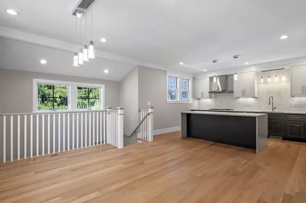 Brookline, MA 02467,799 Heath Street #2