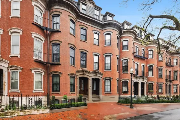 Boston, MA 02118,8 Rutland Sq #2