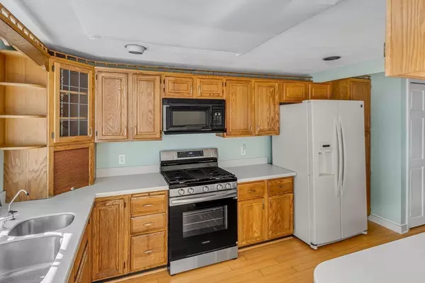 Medway, MA 02053,85 Fisher St