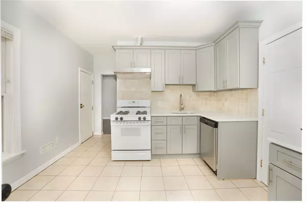 Everett, MA 02149,46 Wyllis Ave #2