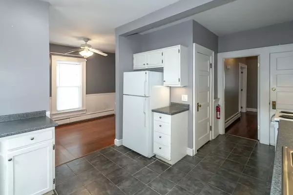 Westfield, MA 01085,28 Orange Street