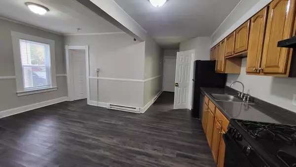 Leominster, MA 01453,147 4th Street #1