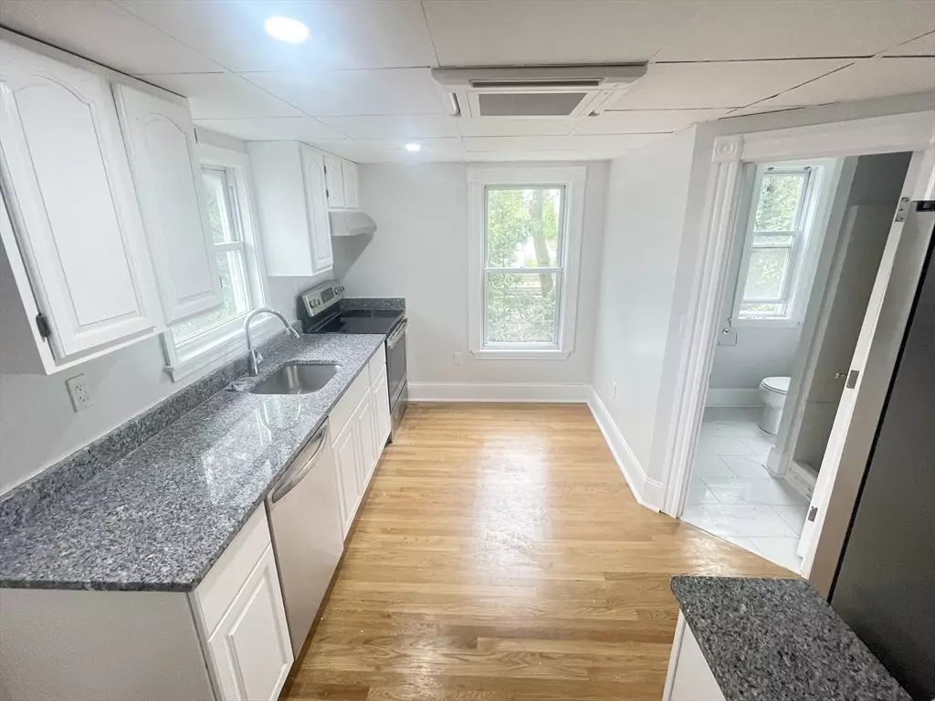 Quincy, MA 02170,129 Old Colony Avenue #2