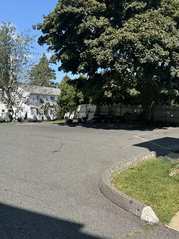 Fall River, MA 02724,24-28 Hall