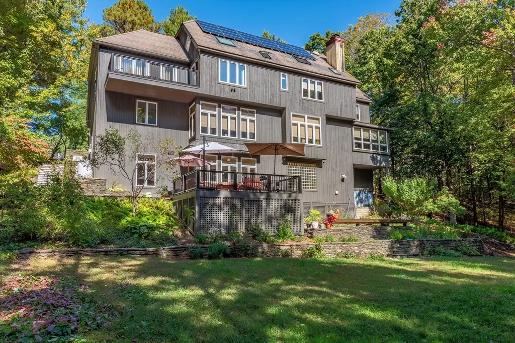 Amherst, MA 01002,100 Larkspur Dr