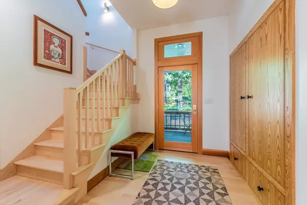 Amherst, MA 01002,100 Larkspur Dr