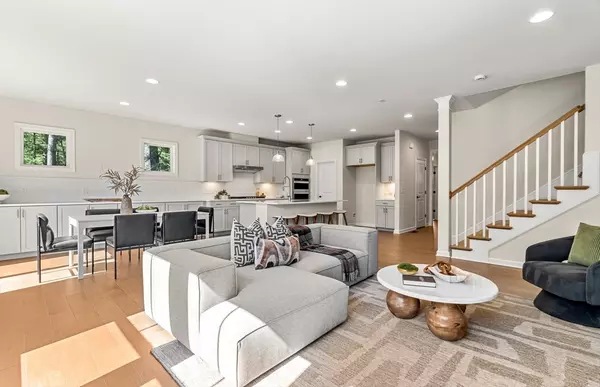 Walpole, MA 02081,15 Sandtrap Circle #13