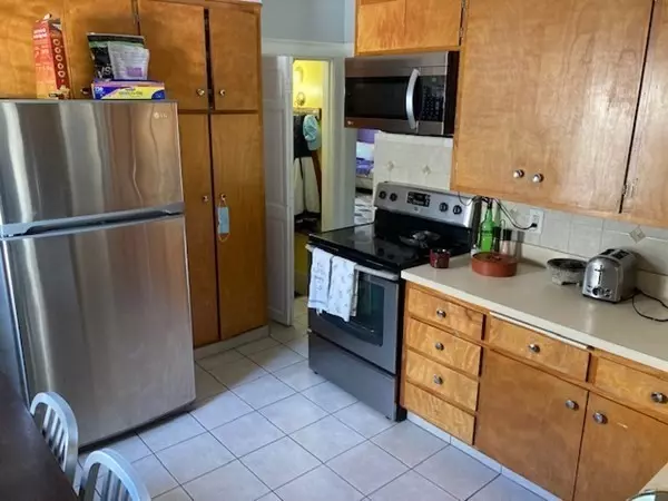 Waltham, MA 02451,14 Shakespeare Rd