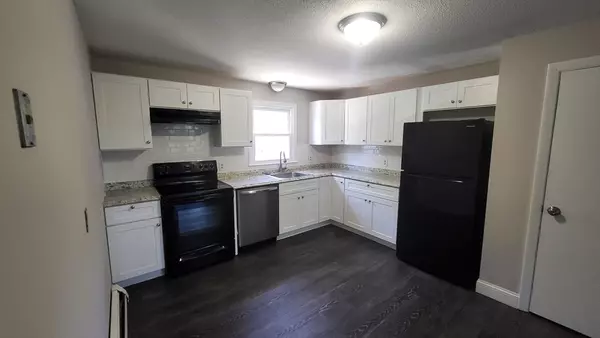 Leominster, MA 01453,523 Mechanic Street #5