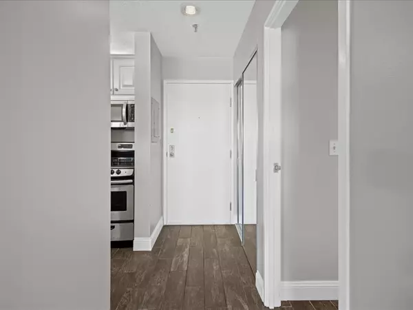 Quincy, MA 02171,133 Commander Shea Blvd #609