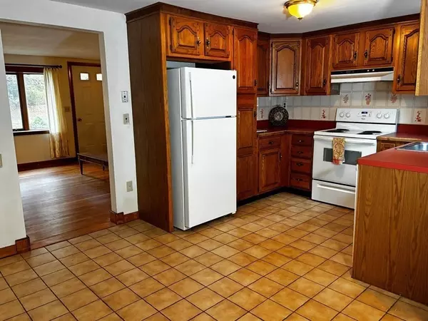 Pembroke, MA 02359,6 Evan Rd