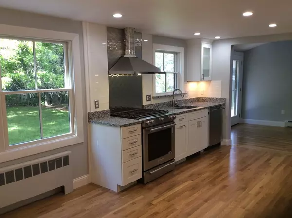 Marblehead, MA 01945,83 Lafayette St