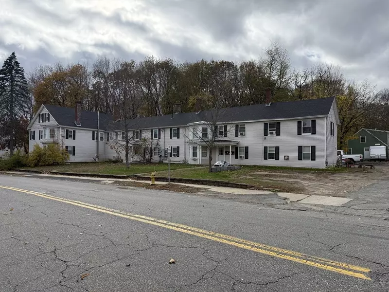 181 Pond St, Leominster, MA 01453