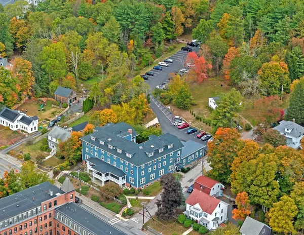 Upton, MA 01568,135 Main St