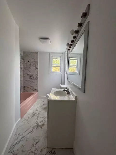 Newton, MA 02458,279 Tremont Street #1