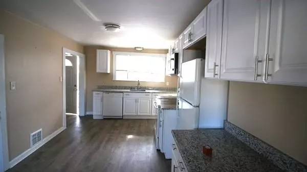 Leominster, MA 01453,95 Laurel St