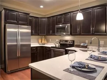 West Boylston, MA 01583,92 North Main St #A327