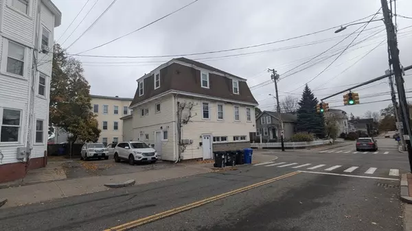 Pawtucket, RI 02860,166 Division St