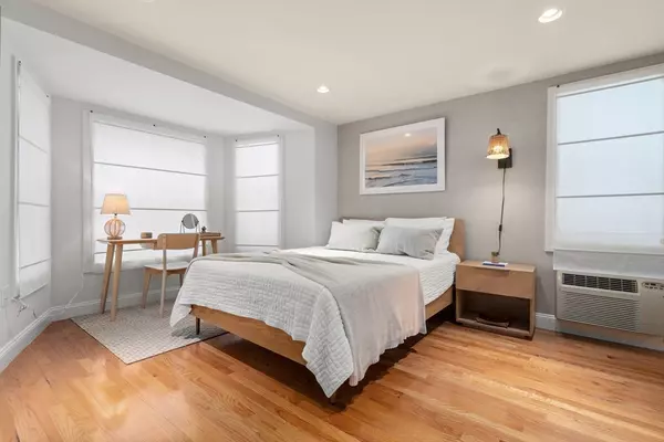 Newburyport, MA 01950,11 Charter Street