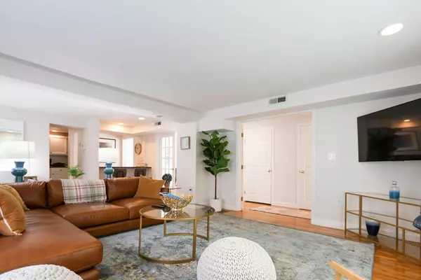 Cambridge, MA 02139,25 Jay St - C #FURNISHED