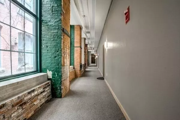 Lowell, MA 01852,200 Market St #B37