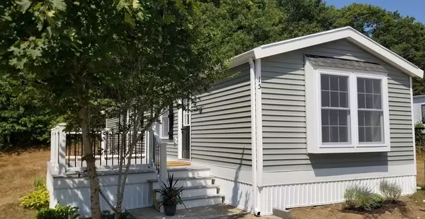 Bourne, MA 02559,15 1st Street #15