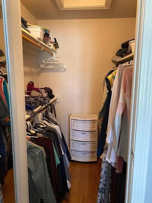 Natick, MA 01760,5 Thoreau Court #21