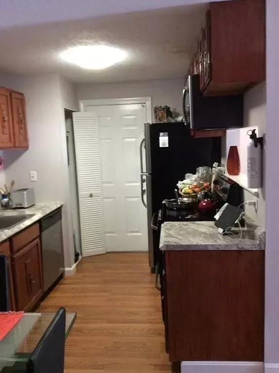 Natick, MA 01760,5 Thoreau Court #21