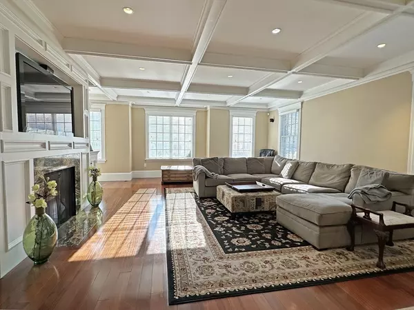 Newton, MA 02466,66 Forest Ave