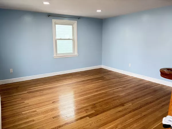 Everett, MA 02149,17 Griswold Street #0