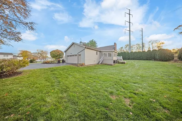 Agawam, MA 01001,86 Willow Brook Dr