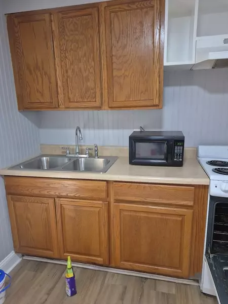 59 Clarendon #B, Lynn, MA 01902