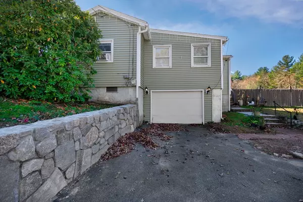 Tewksbury, MA 01876,118 Beech St