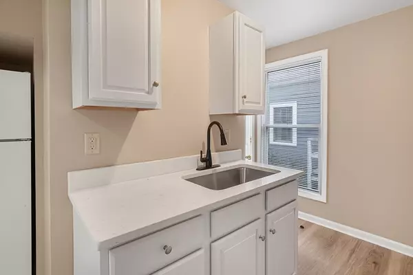 Westfield, MA 01085,12 Franklin Ave #1