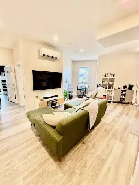 Winthrop, MA 02152,5 Fremont #301