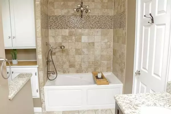 Canton, MA 02021,11 Ledgewood Dr