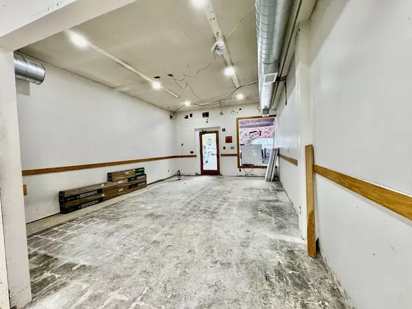 Marblehead, MA 01945,35 Smith St