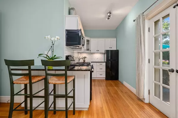 Amesbury, MA 01913,177 Main St #A