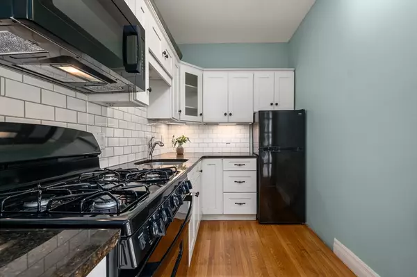 Amesbury, MA 01913,177 Main St #A