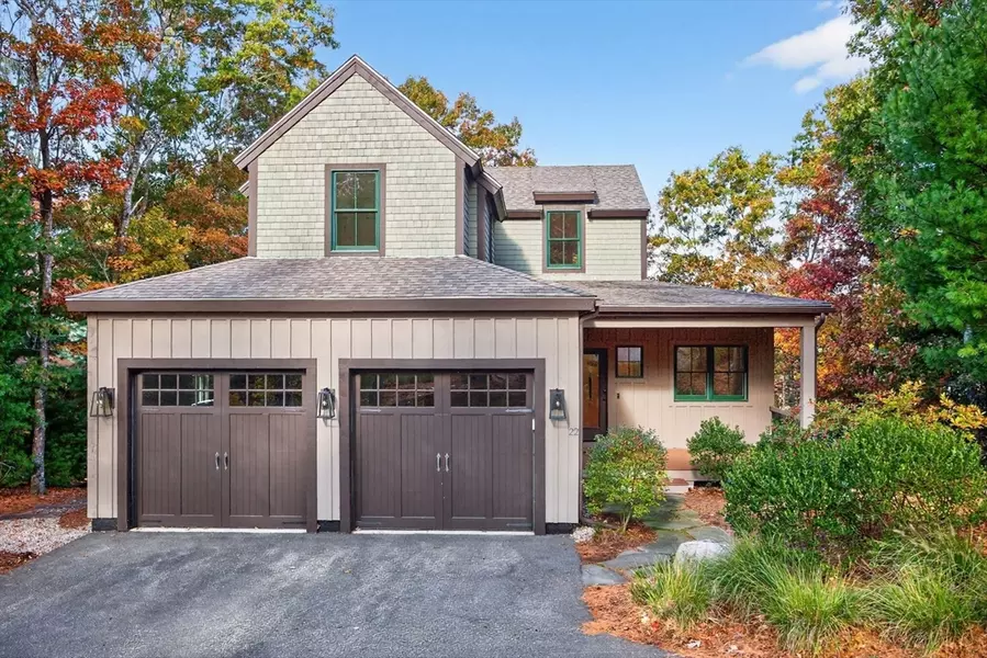 22 Hickorywood, Plymouth, MA 02360