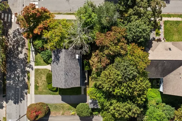 Newton, MA 02459,54 Garland Rd