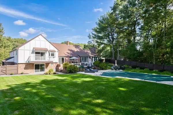 Raynham, MA 02767,84 Diniz Dr