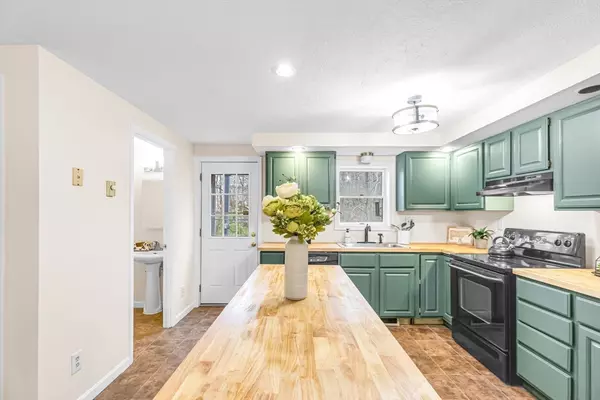 Chester, MA 01011,11 Campbell Rd