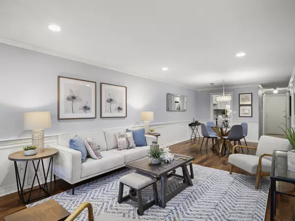 Acton, MA 01720,9 Elm Street #1