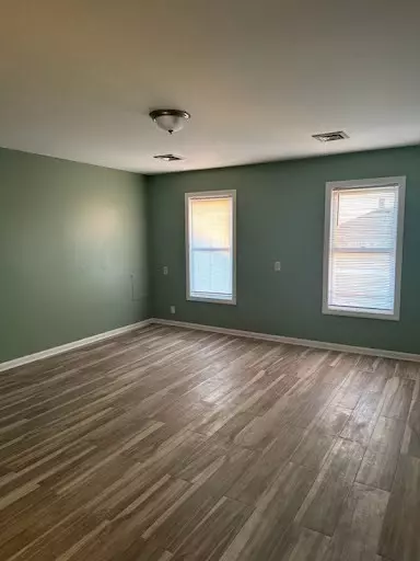 Fall River, MA 02721,176 Columbia St. #2