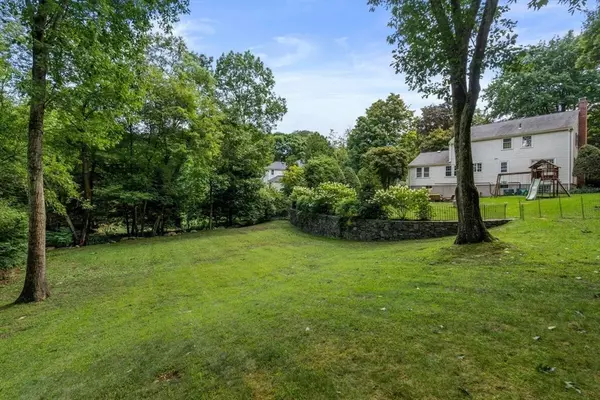 Wellesley, MA 02481,11 Nantucket Road