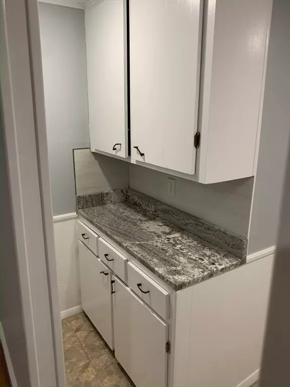 Rockland, MA 02370,102 Central Street #2